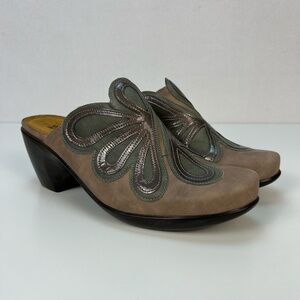 Naot Adore Tan Leather Heeled Mule Clogs US 9 EU 40 Comfort Shoes Boho Western